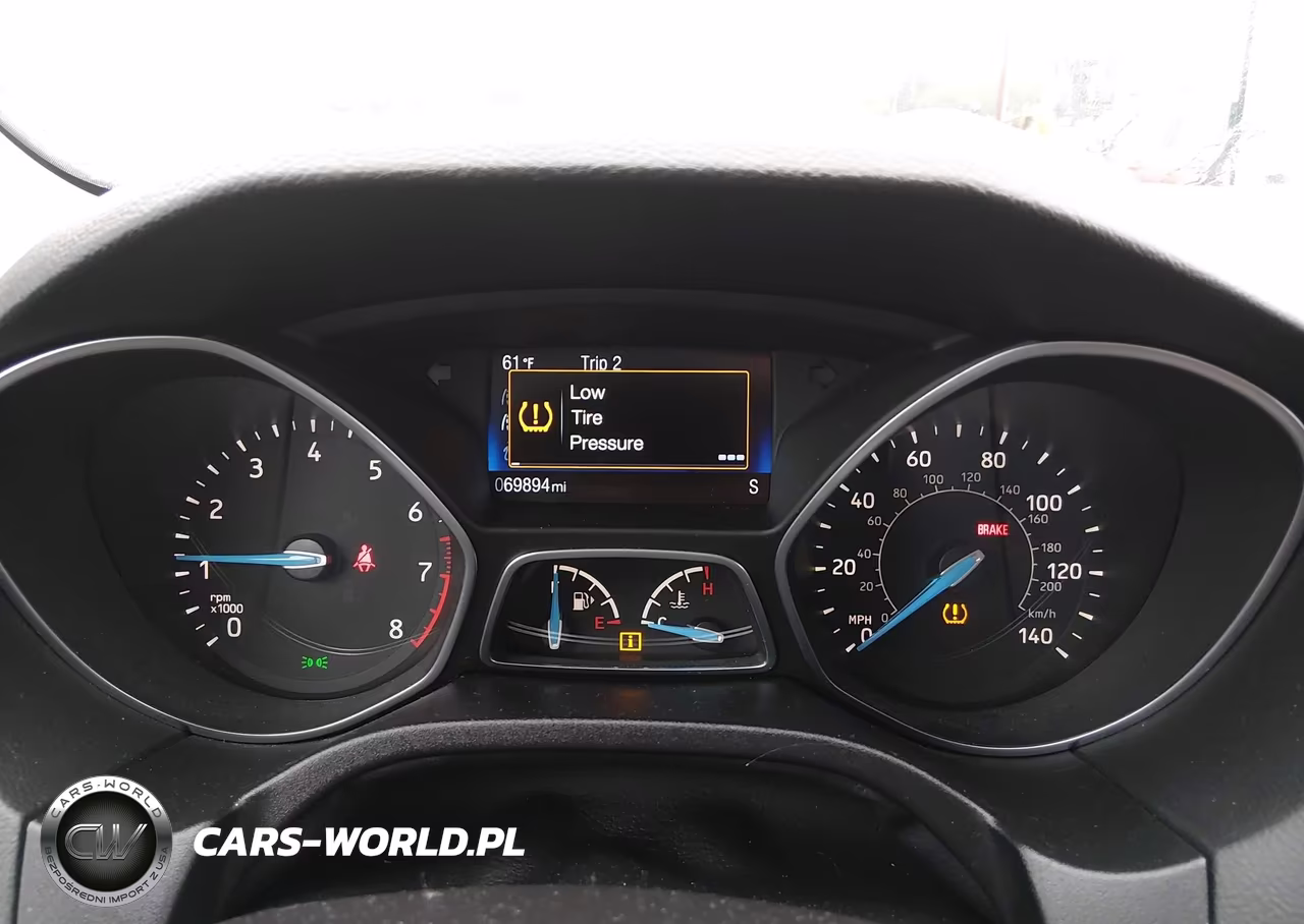 2016 Ford Focus Se VIN:1FADP3K26GL392235 - 7