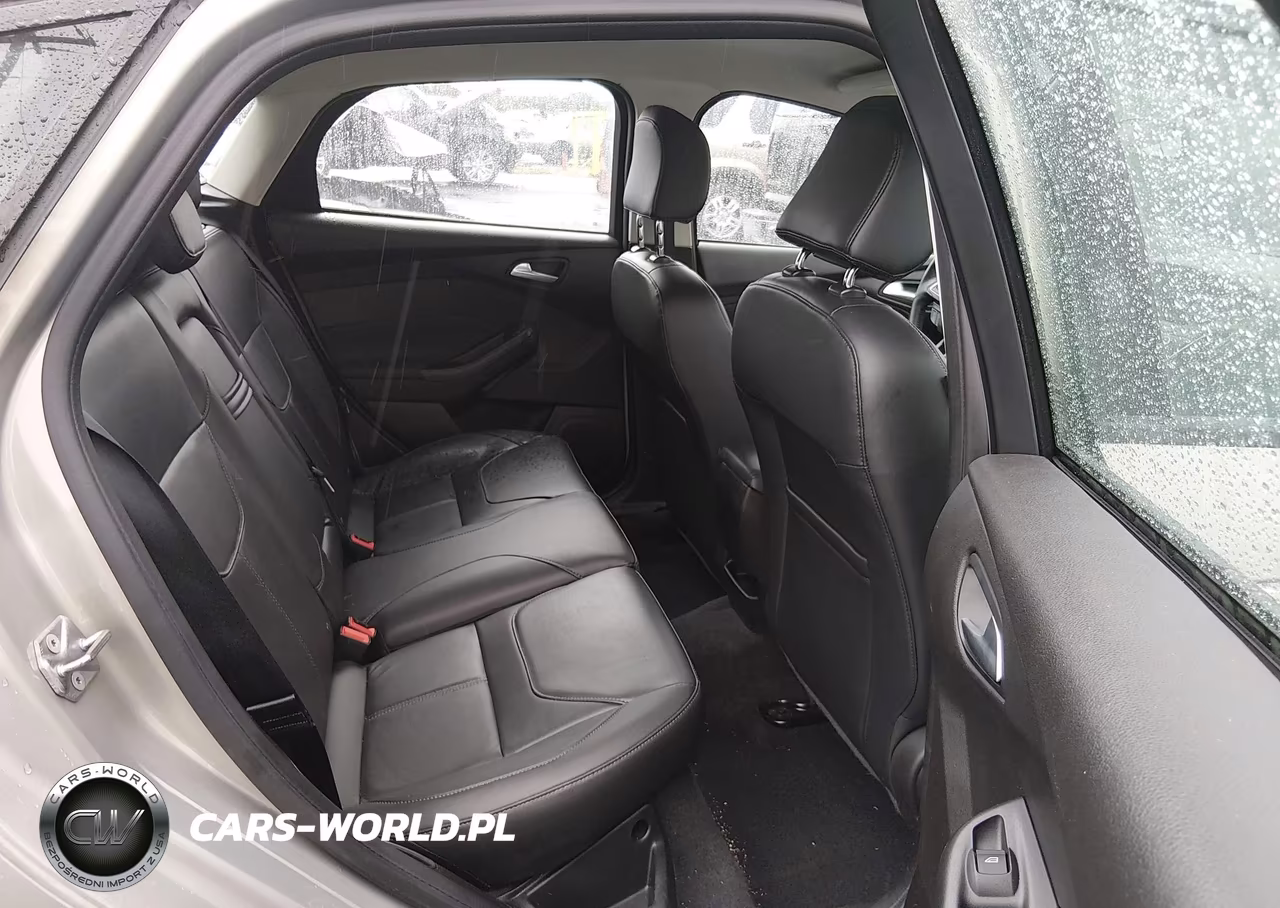 2016 Ford Focus Se VIN:1FADP3K26GL392235 - 8