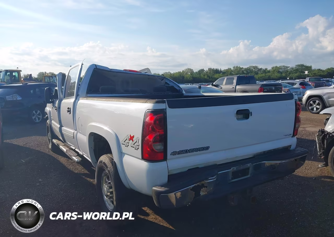 2007 Chevrolet Silverado 2500Hd Classic Lt1 VIN:1GCHK23D67F158308 - 3