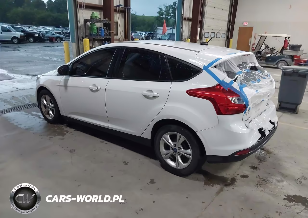 2013 Ford Focus Se VIN:1FADP3K29DL261621 - 3