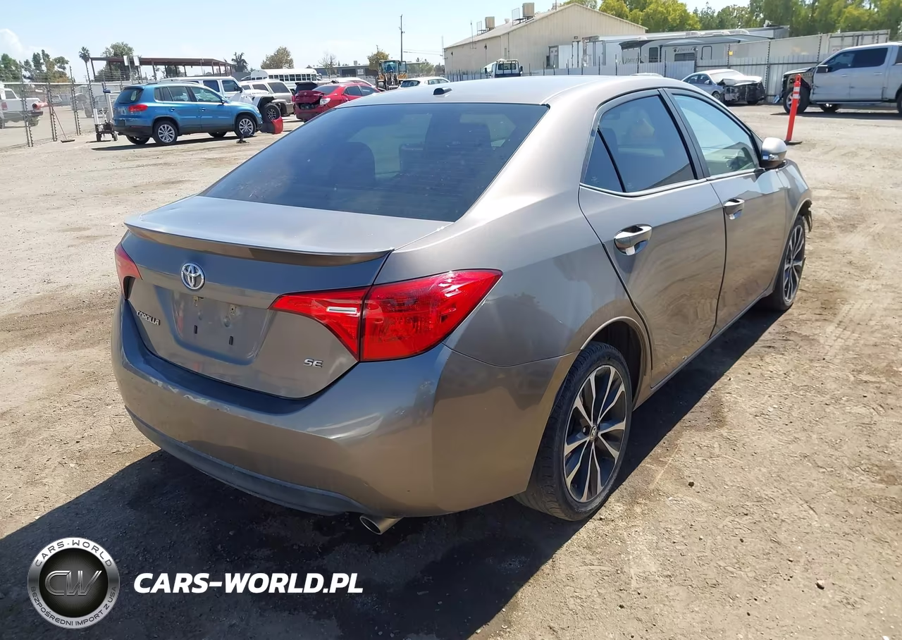2017 Toyota Corolla Se VIN:2T1BURHE2HC767271 - 4