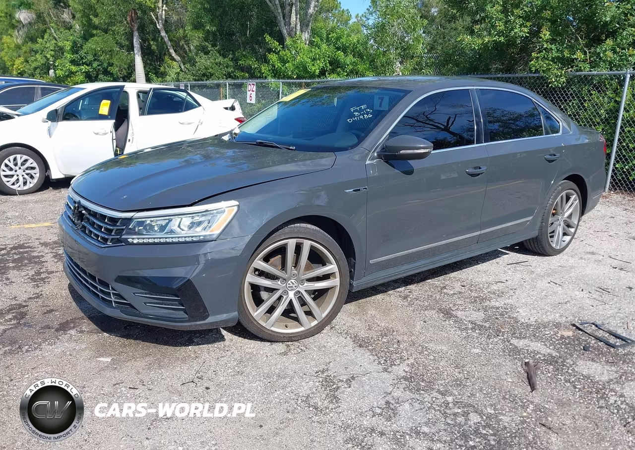 2017 Volkswagen Passat 1.8T R-Line VIN:1VWDT7A39HC041986 - 2