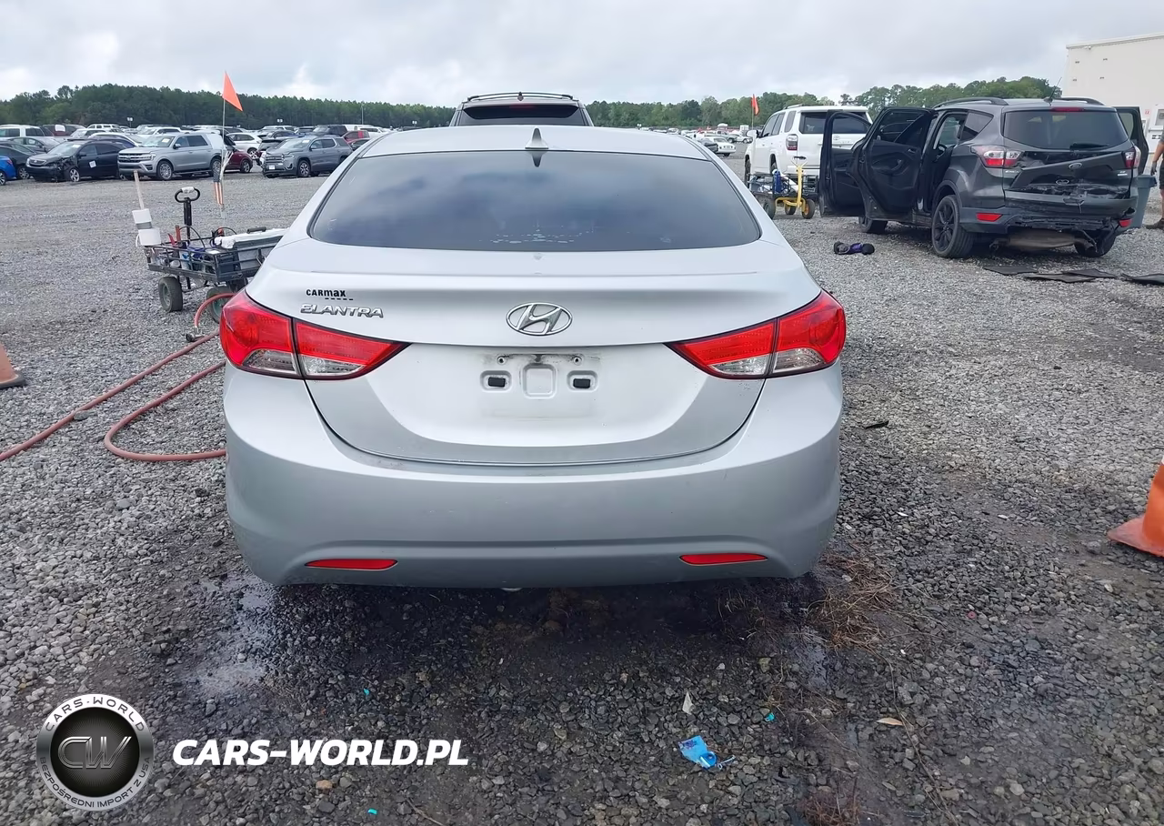 2013 Hyundai Elantra Gls VIN:5NPDH4AE3DH221533 - 16