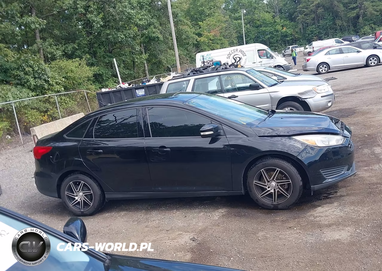 2017 Ford Focus Se VIN:1FADP3F27HL321993 - 14
