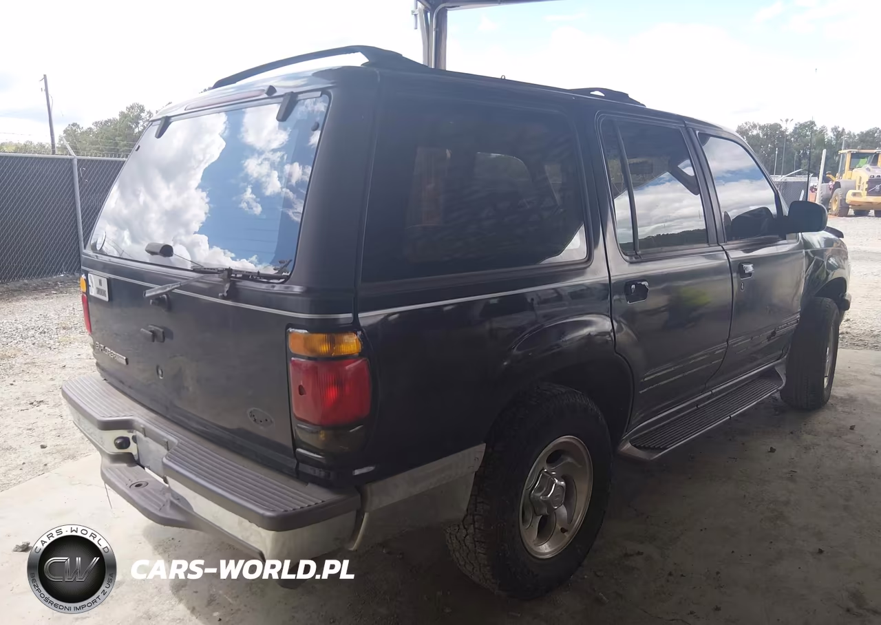 1996 Ford Explorer VIN:1FMDU32X7TUA79628 - 4