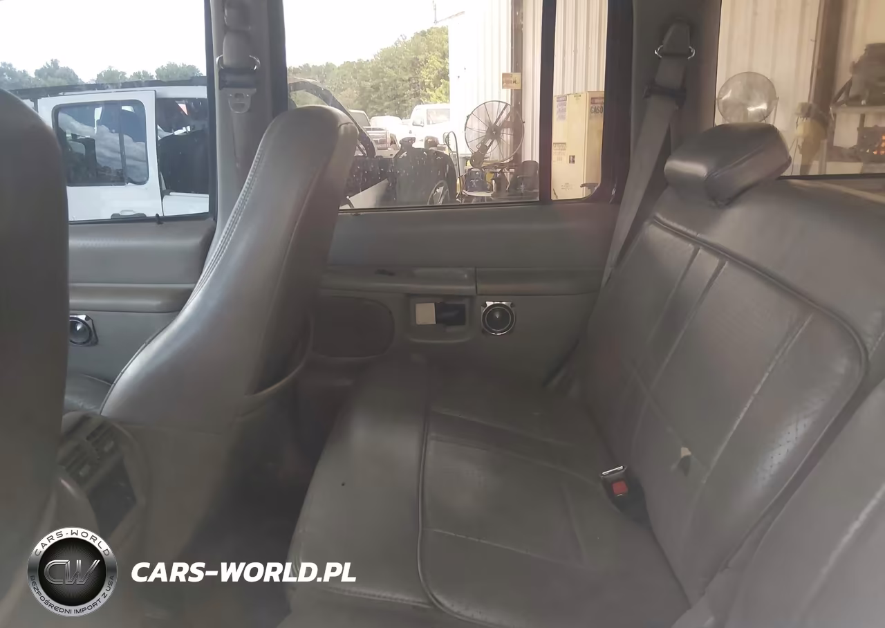 1996 Ford Explorer VIN:1FMDU32X7TUA79628 - 8