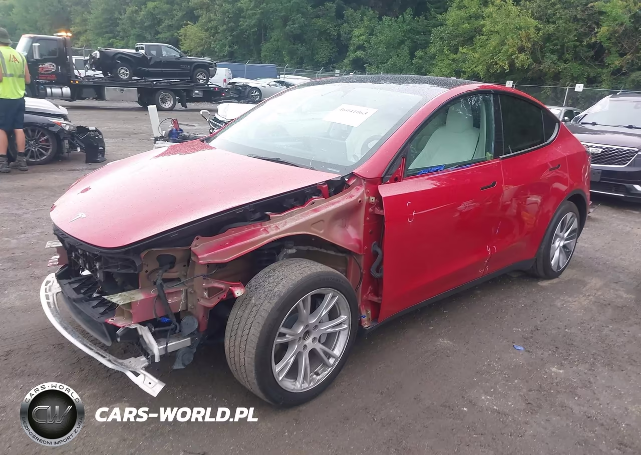 2023 Tesla Model Y Awd-Long Range Dual Motor All-Wheel Drive VIN:7SAYGAEE4PF682825 - 2