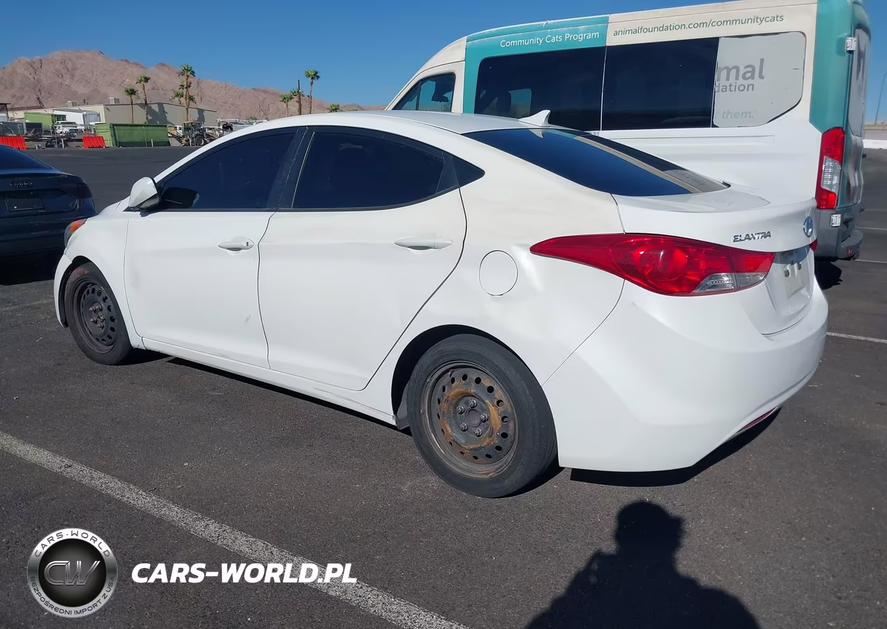 2012 Hyundai Elantra Gls VIN:5NPDH4AE4CH135730 - 3