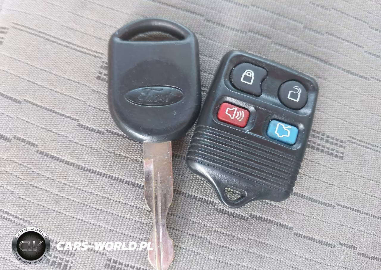 2008 Ford Focus Se-Ses VIN:1FAHP35N28W206830 - 11