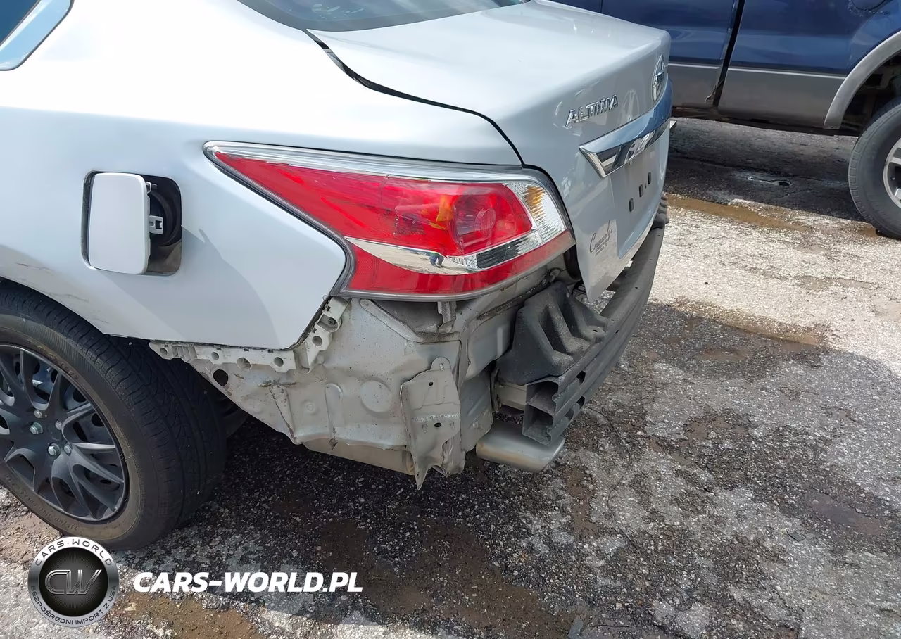 2015 Nissan Altima 2.5 S VIN:1N4AL3AP3FN880735 - 6