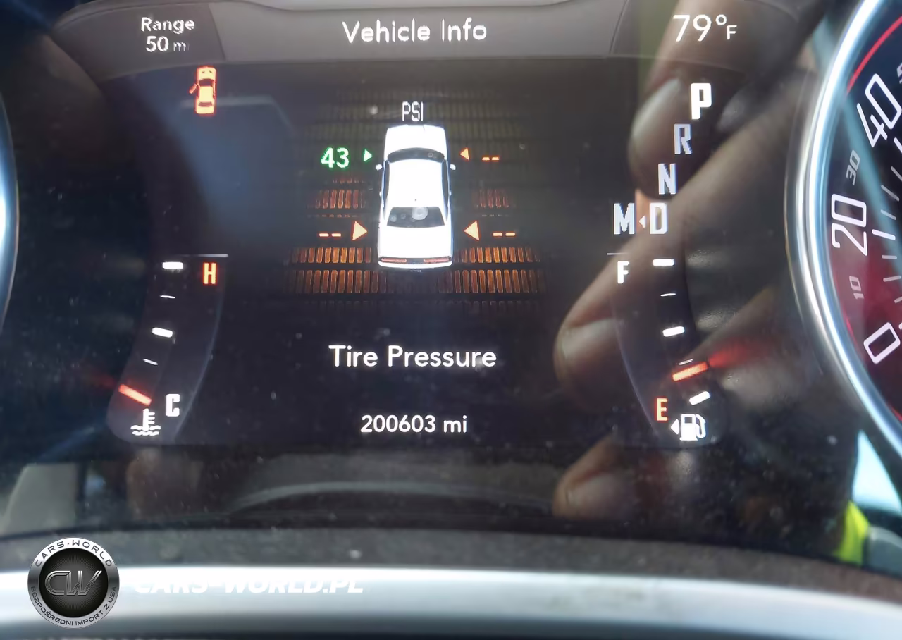 2015 Dodge Challenger R-T Plus VIN:2C3CDZBT4FH719189 - 16