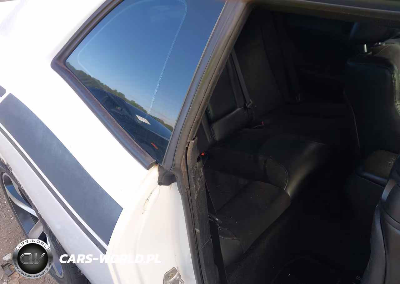 2015 Dodge Challenger R-T Plus VIN:2C3CDZBT4FH719189 - 8