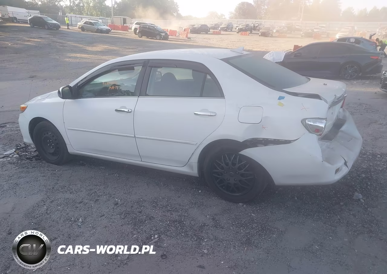 2013 Toyota Corolla Le VIN:2T1BU4EE3DC115096 - 3