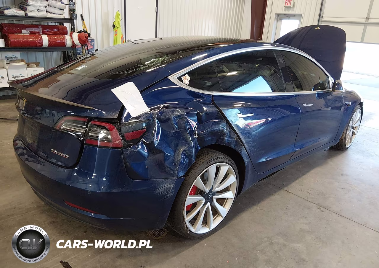 2018 Tesla Model 3 Long Range-Performance VIN:5YJ3E1EB7JF055725 - 4