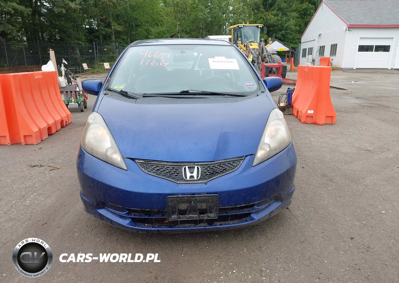 2013 Honda Fit VIN:JHMGE8H33DC061472 - 13