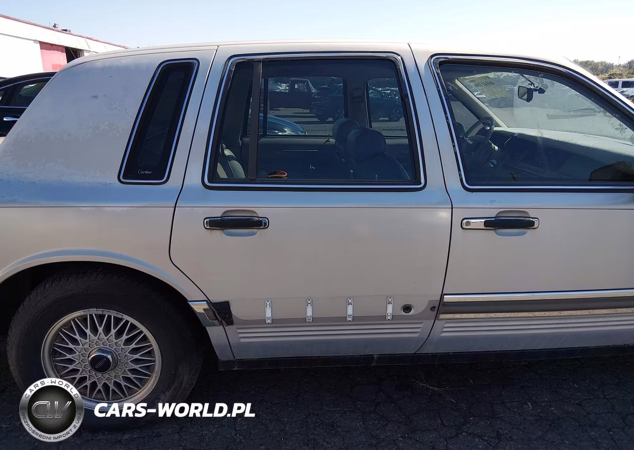 1990 Lincoln Town Car Cartier VIN:1LNLM83F9LY698500 - 6