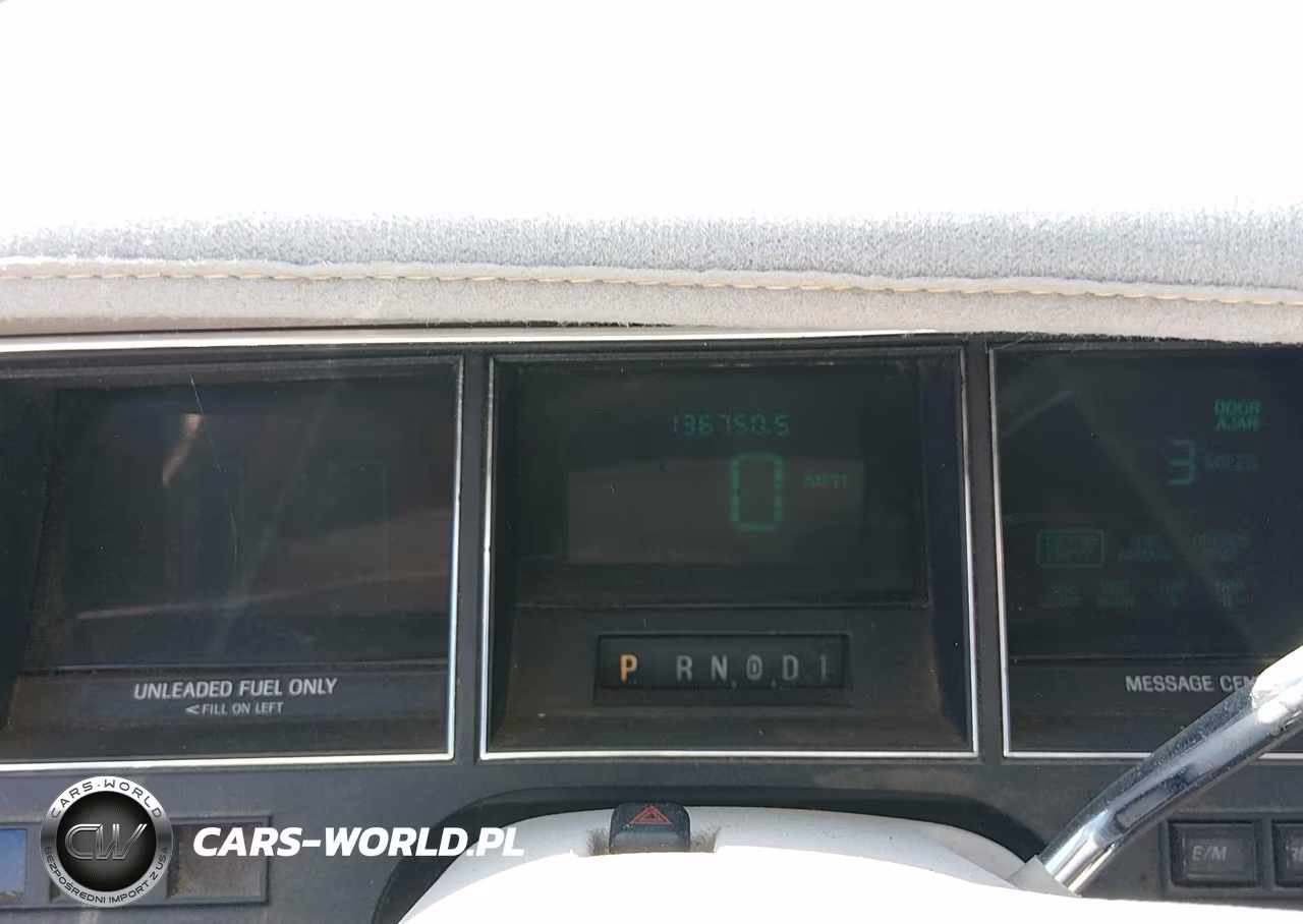 1990 Lincoln Town Car Cartier VIN:1LNLM83F9LY698500 - 7