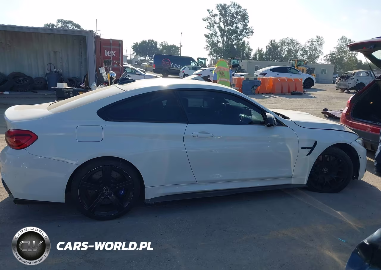 2018 BMW M4 VIN:WBS4Y9C5XJAC87277 - 13