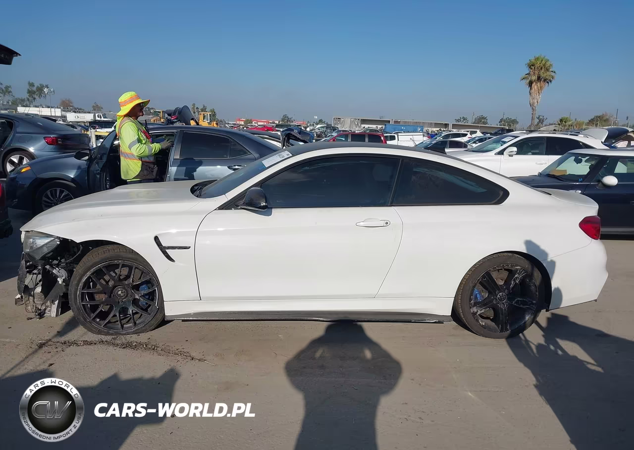 2018 BMW M4 VIN:WBS4Y9C5XJAC87277 - 14