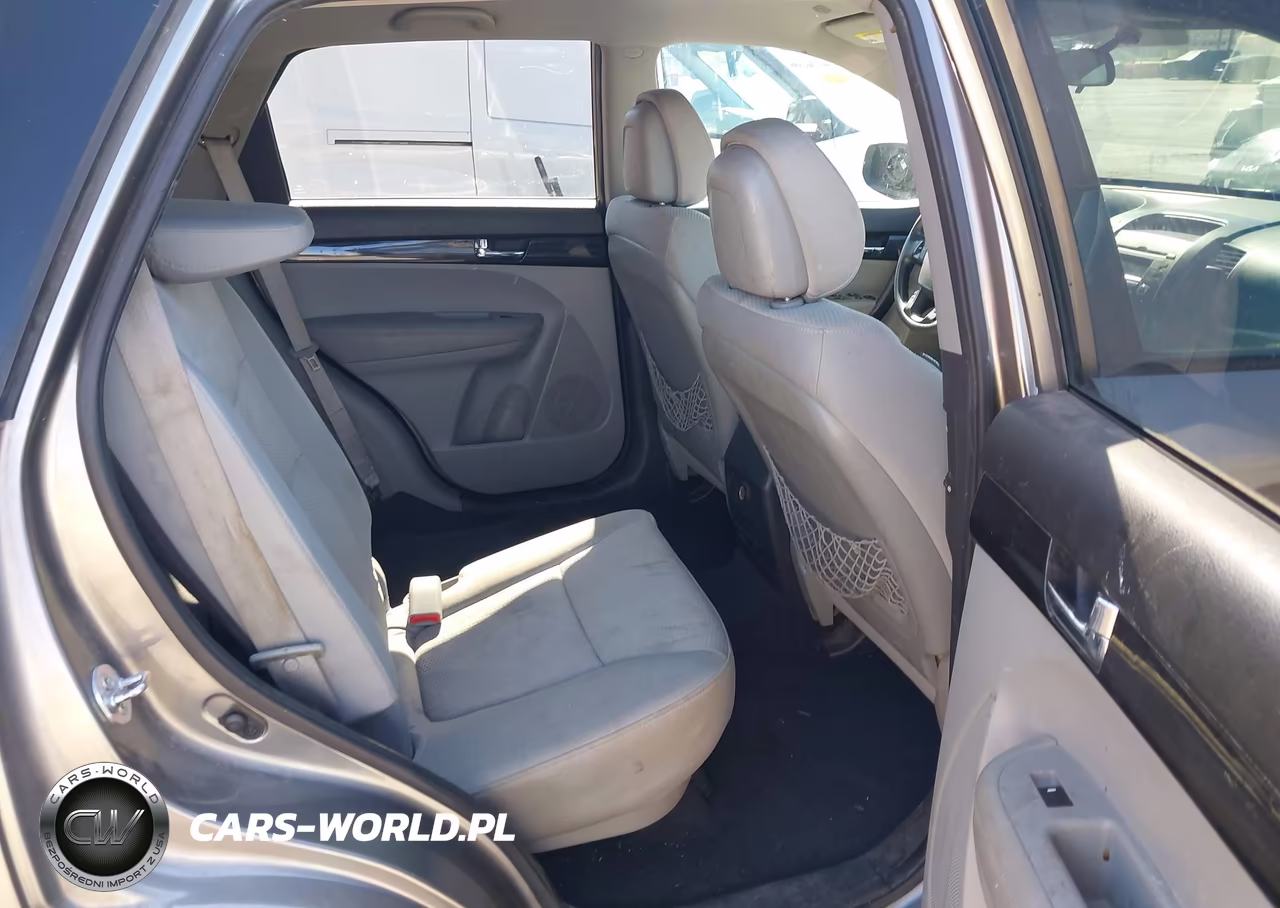 2011 Kia Sorento Lx V6 VIN:5XYKT4A24BG152271 - 8
