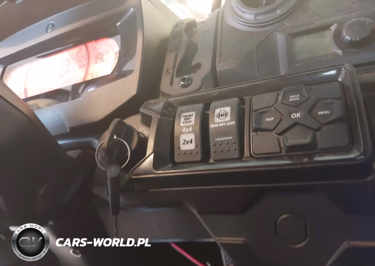 2025 Can-Am Defender Max Limited Cab Hd10-Lone Star Hd10 VIN:3JBUUAX46SK020434 - 11
