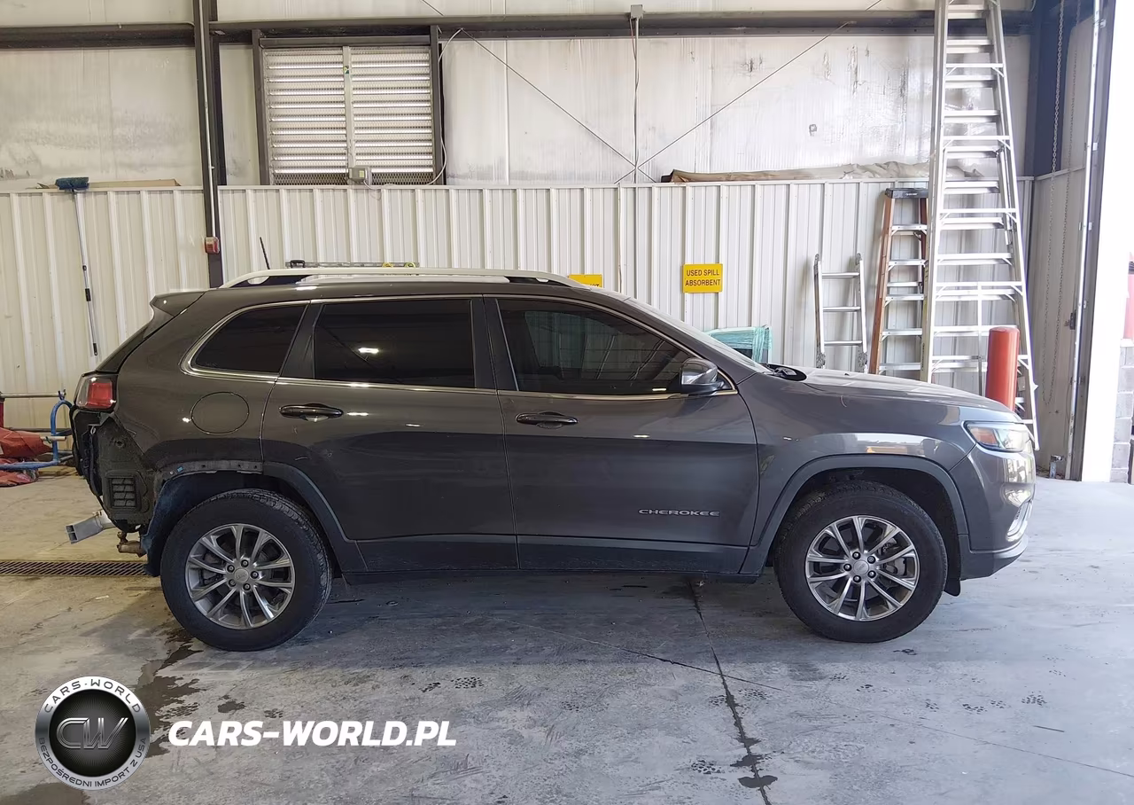 2019 Jeep Cherokee Latitude Plus 4X4 VIN:1C4PJMLX9KD172647 - 14