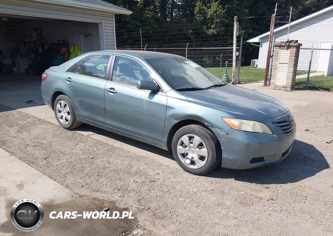 2009 Toyota Camry Le – zdjęcie 1 z 17