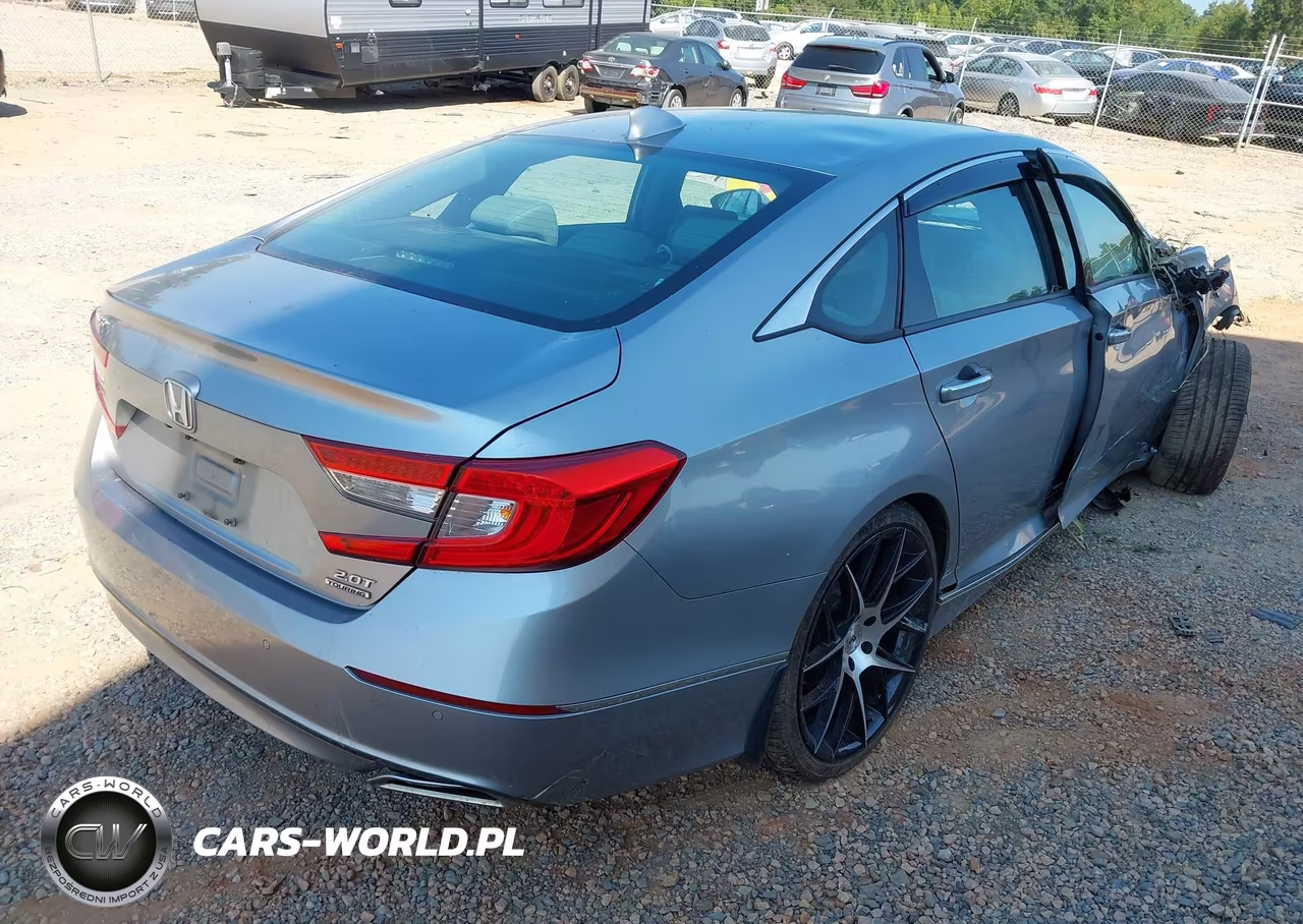 2018 Honda Accord Touring 2.0T VIN:1HGCV2F96JA046896 - 4