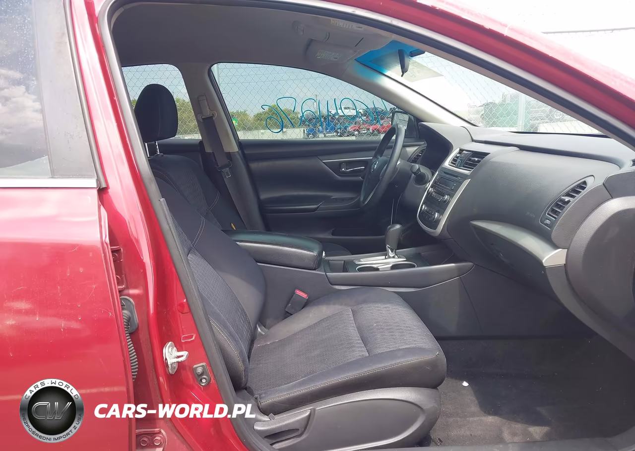 2017 Nissan Altima 2.5 VIN:1N4AL3AP9HC167689 - 5