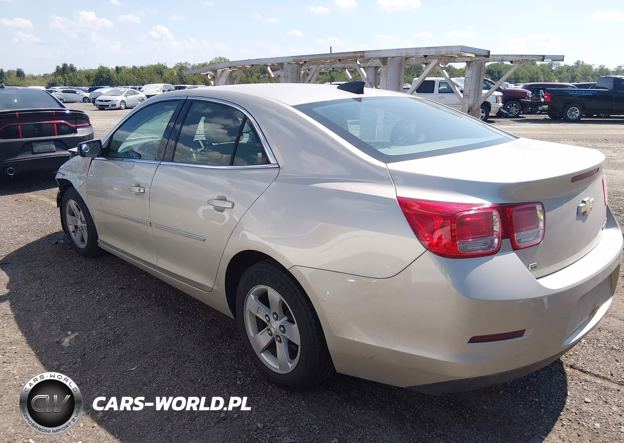 2015 Chevrolet Malibu Ls VIN:1G11B5SLXFF267356 - 3