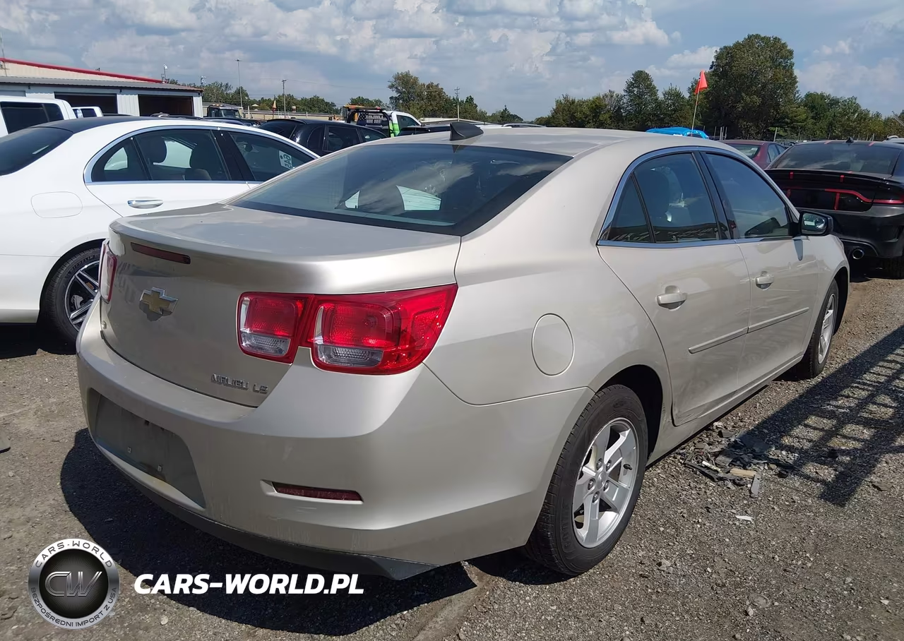 2015 Chevrolet Malibu Ls VIN:1G11B5SLXFF267356 - 4