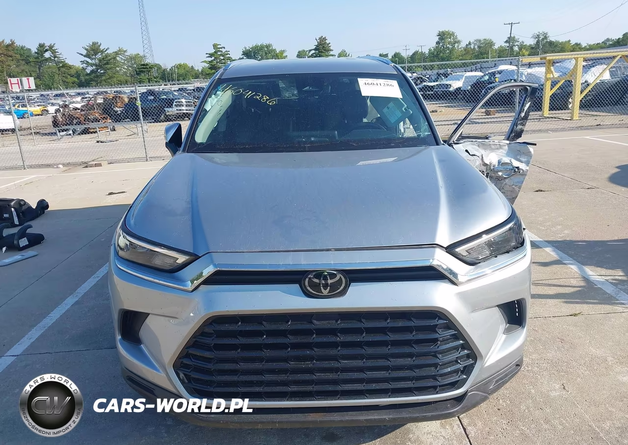 2025 Toyota Grand Highlander Xle VIN:5TDAAAA5XSS022928 - 12