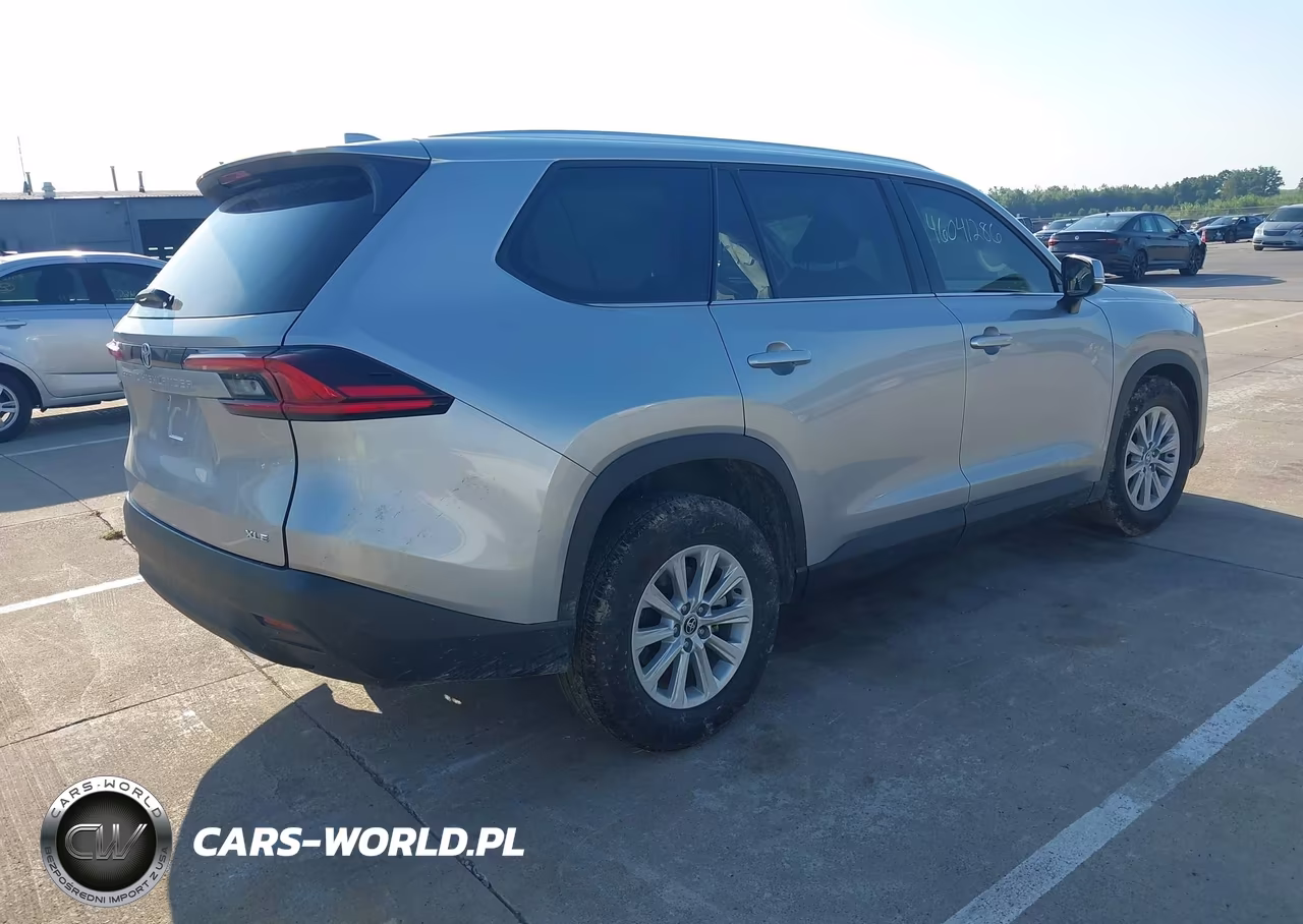 2025 Toyota Grand Highlander Xle VIN:5TDAAAA5XSS022928 - 4