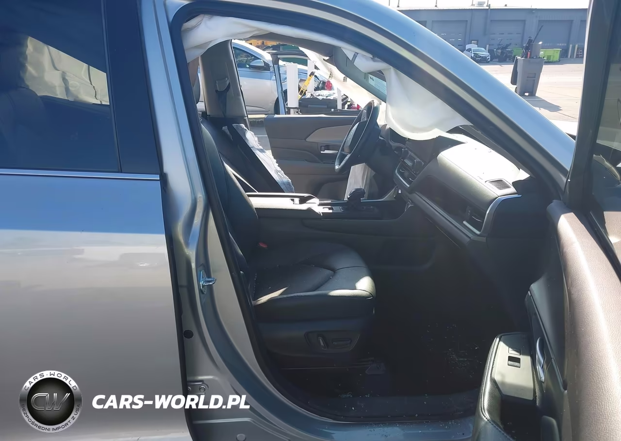 2025 Toyota Grand Highlander Xle VIN:5TDAAAA5XSS022928 - 5