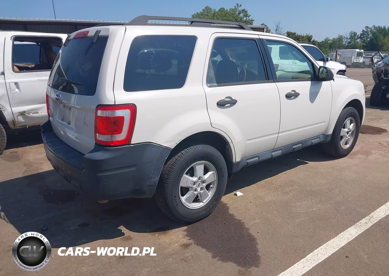 2009 Ford Escape Xlt VIN:1FMCU03G59KC04641 - 4