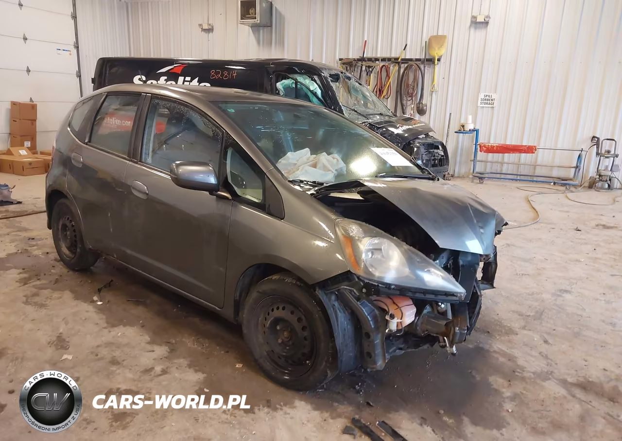 2013 Honda Fit VIN:JHMGE8H33DC080037 - 1