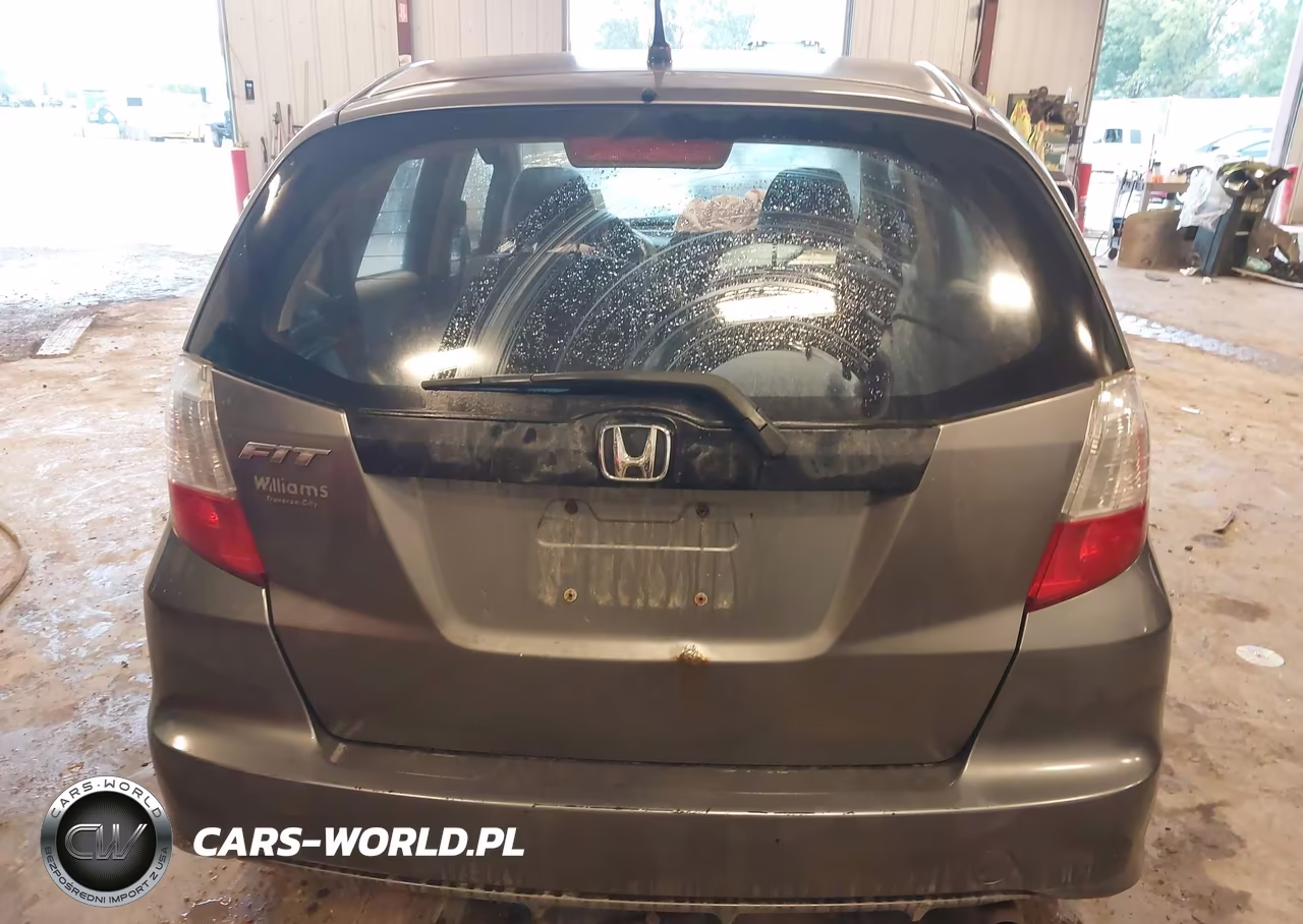 2013 Honda Fit VIN:JHMGE8H33DC080037 - 16