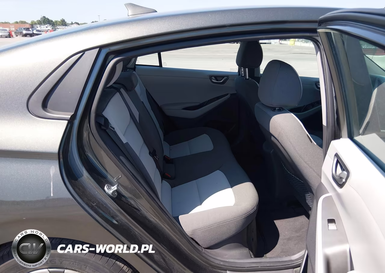 2020 Hyundai Ioniq Hybrid Blue VIN:KMHC65LC3LU220448 - 8