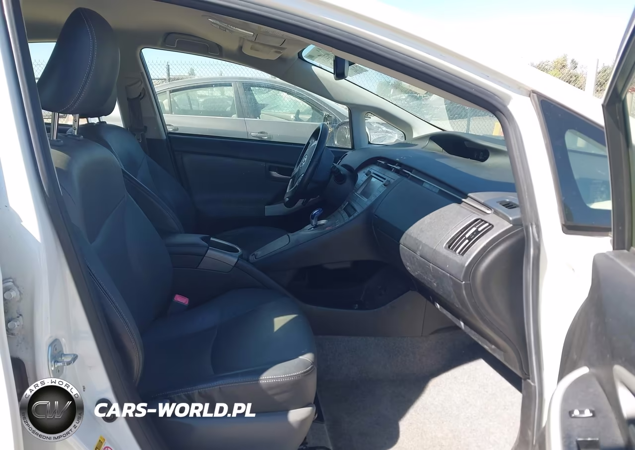 2012 Toyota Prius Four VIN:JTDKN3DU4C5485064 - 5