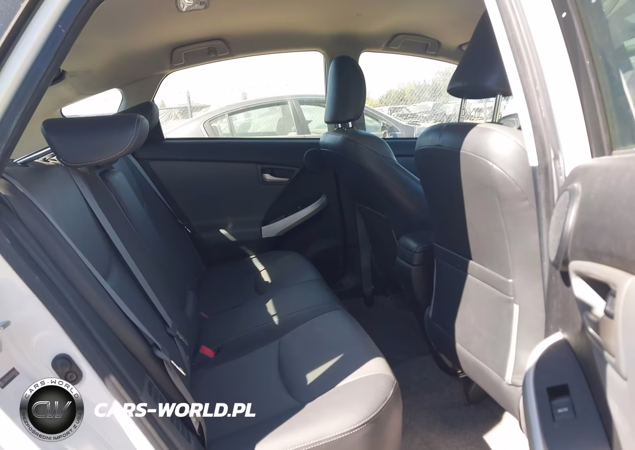 2012 Toyota Prius Four VIN:JTDKN3DU4C5485064 - 8