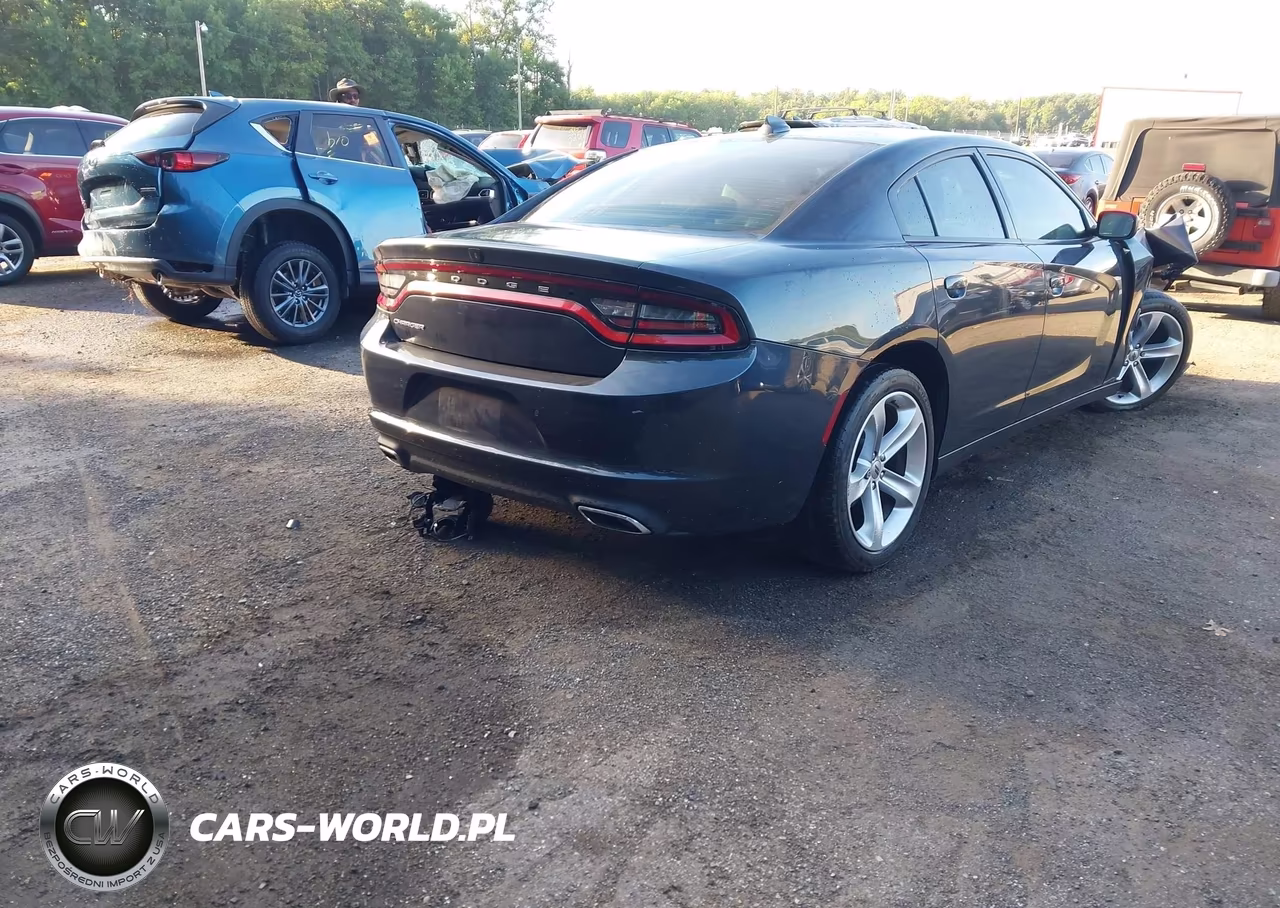2018 Dodge Charger Sxt Plus Rwd VIN:2C3CDXHG4JH158287 - 4