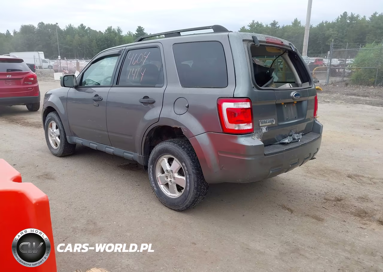 2011 Ford Escape Xlt VIN:1FMCU0D70BKA65443 - 3