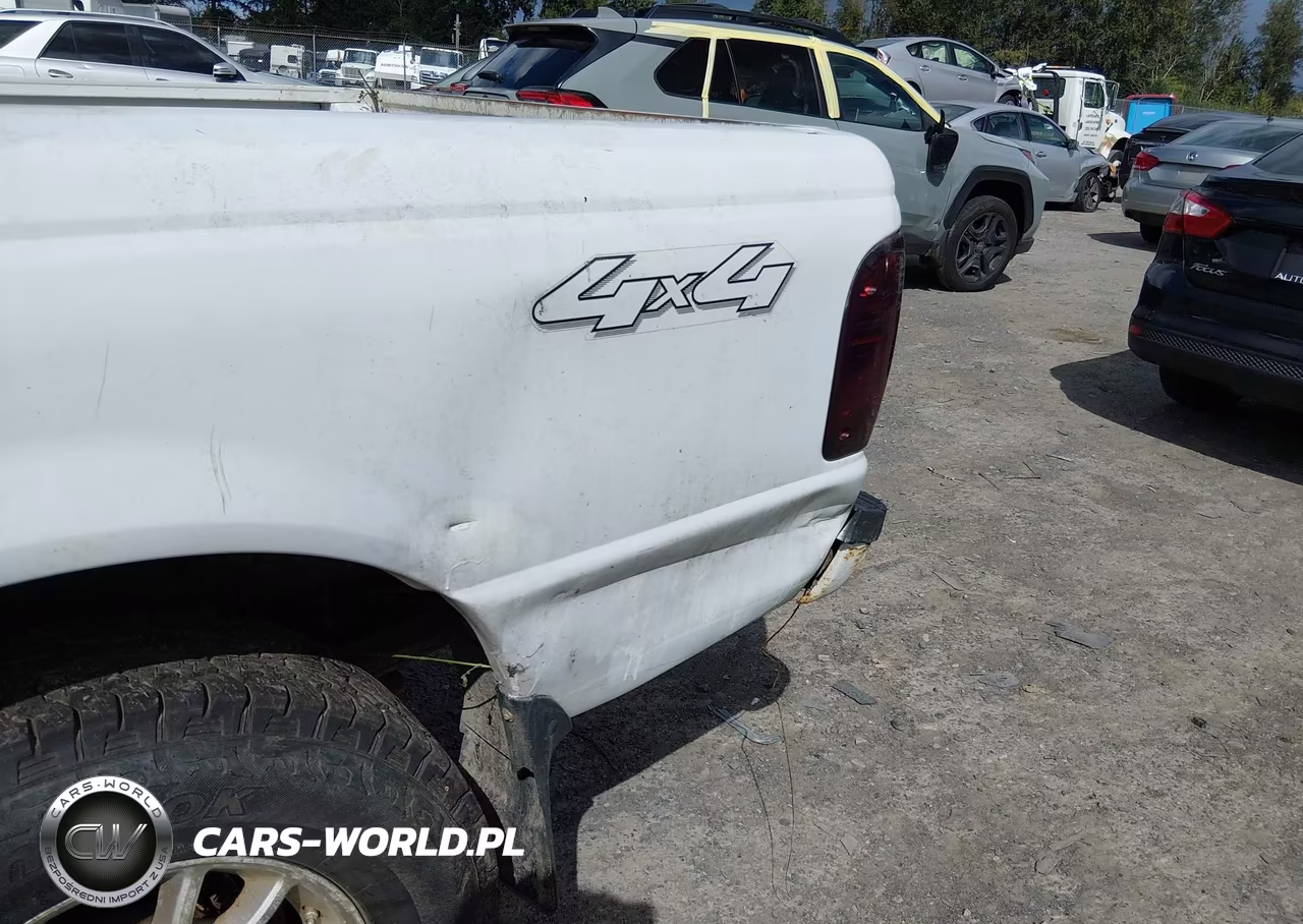 2011 Ford Ranger Super Cab VIN:1FTLR4FEXBPA90331 - 6