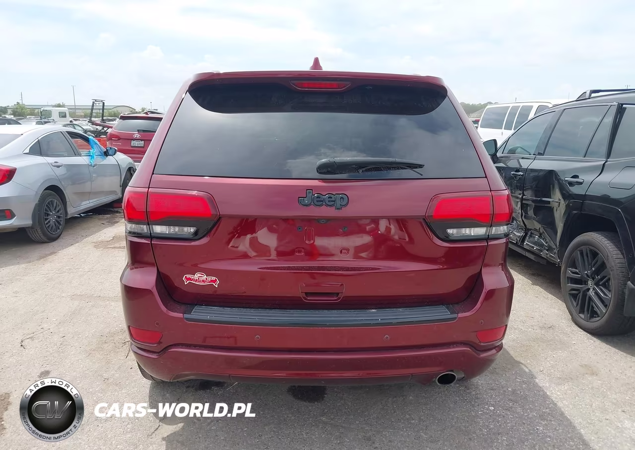2017 Jeep Grand Cherokee Altitude 4X2 VIN:1C4RJEAG8HC826828 - 16