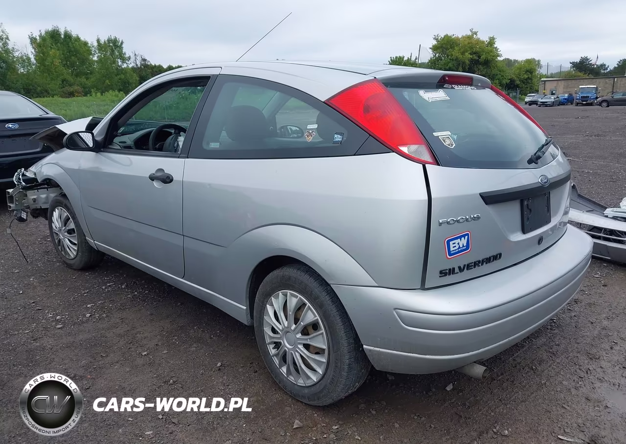 2005 Ford Focus Zx3 VIN:3FAFP31N05R106897 - 3