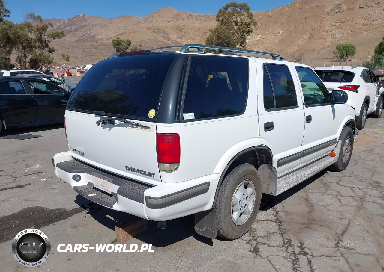 1999 Chevrolet Blazer Ls VIN:1GNDT13W0X2219707 - 4