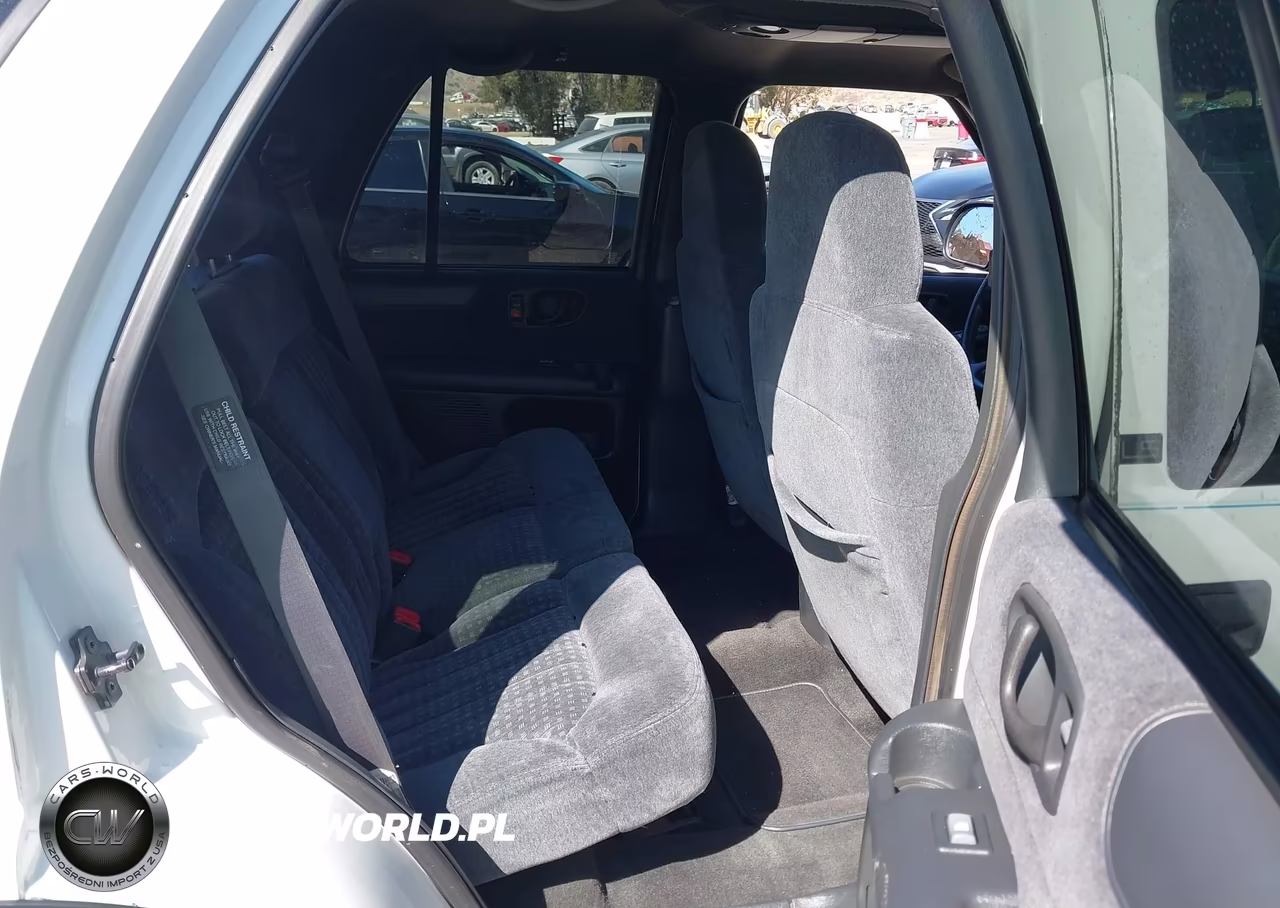 1999 Chevrolet Blazer Ls VIN:1GNDT13W0X2219707 - 8