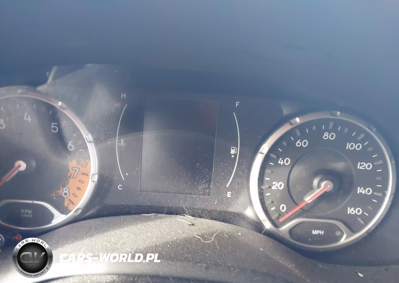 2017 Jeep Renegade Latitude 4X4 VIN:ZACCJBBB8HPG28754 - 14