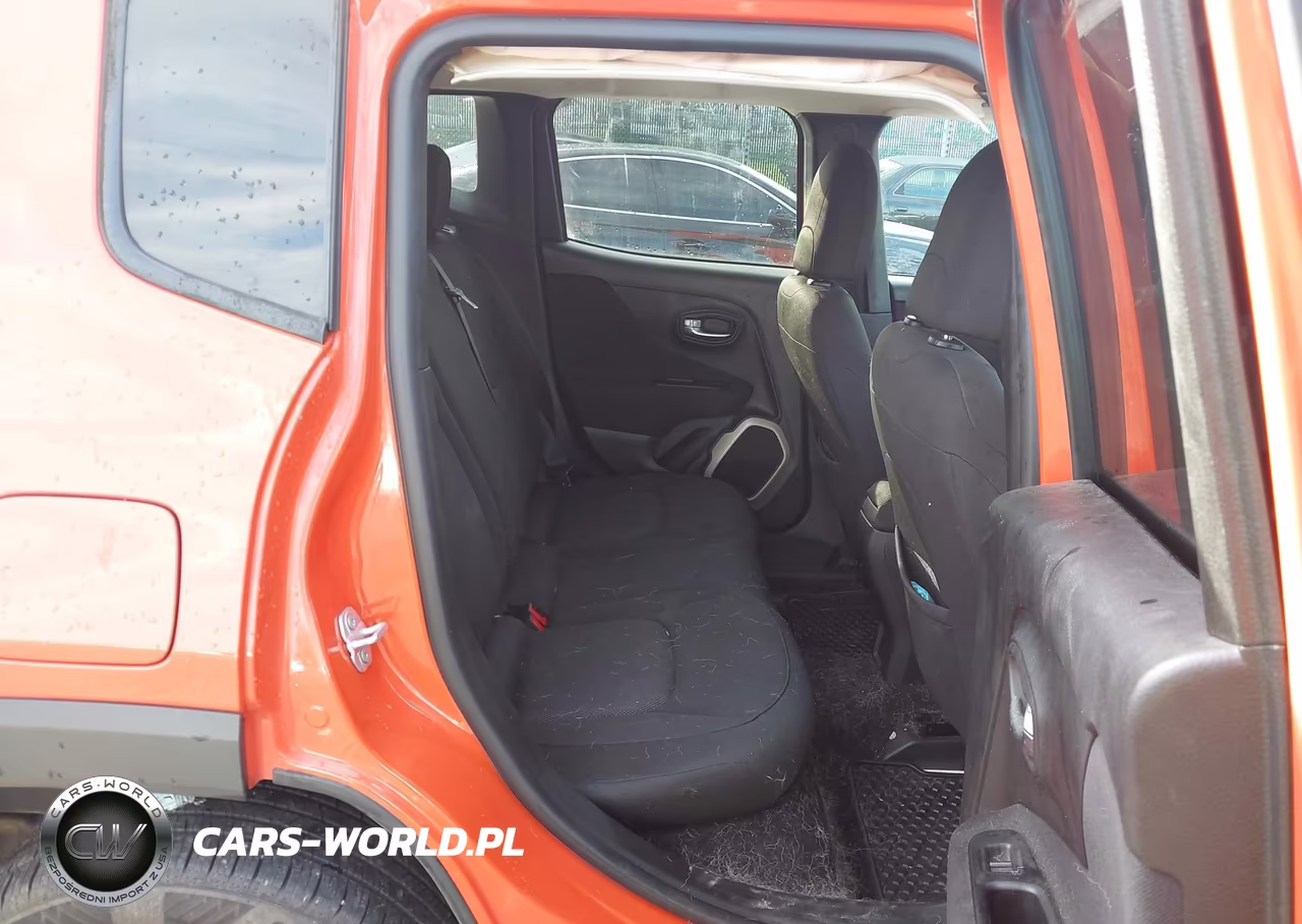 2017 Jeep Renegade Latitude 4X4 VIN:ZACCJBBB8HPG28754 - 8