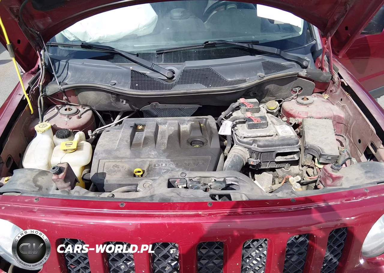 2016 Jeep Patriot Latitude VIN:1C4NJPFB4GD577069 - 10